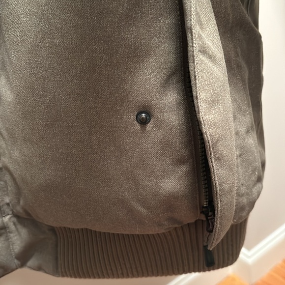 The North Face Tan Puffer Jacket - Picture 6 of 9